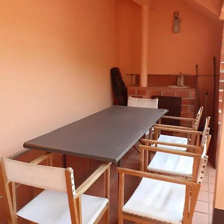 Moradia Em Condominio Na Encosta Do Bom Jesus *